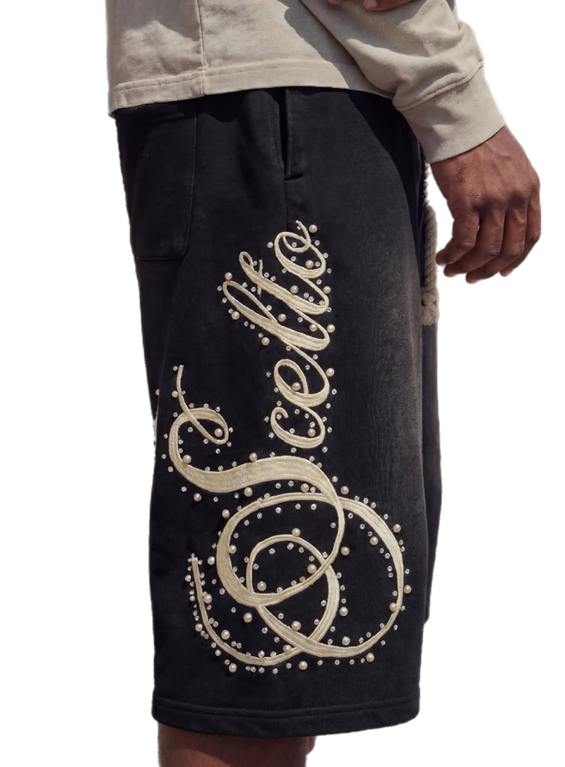 BLACK 3/4 SCRIPT SHORTS